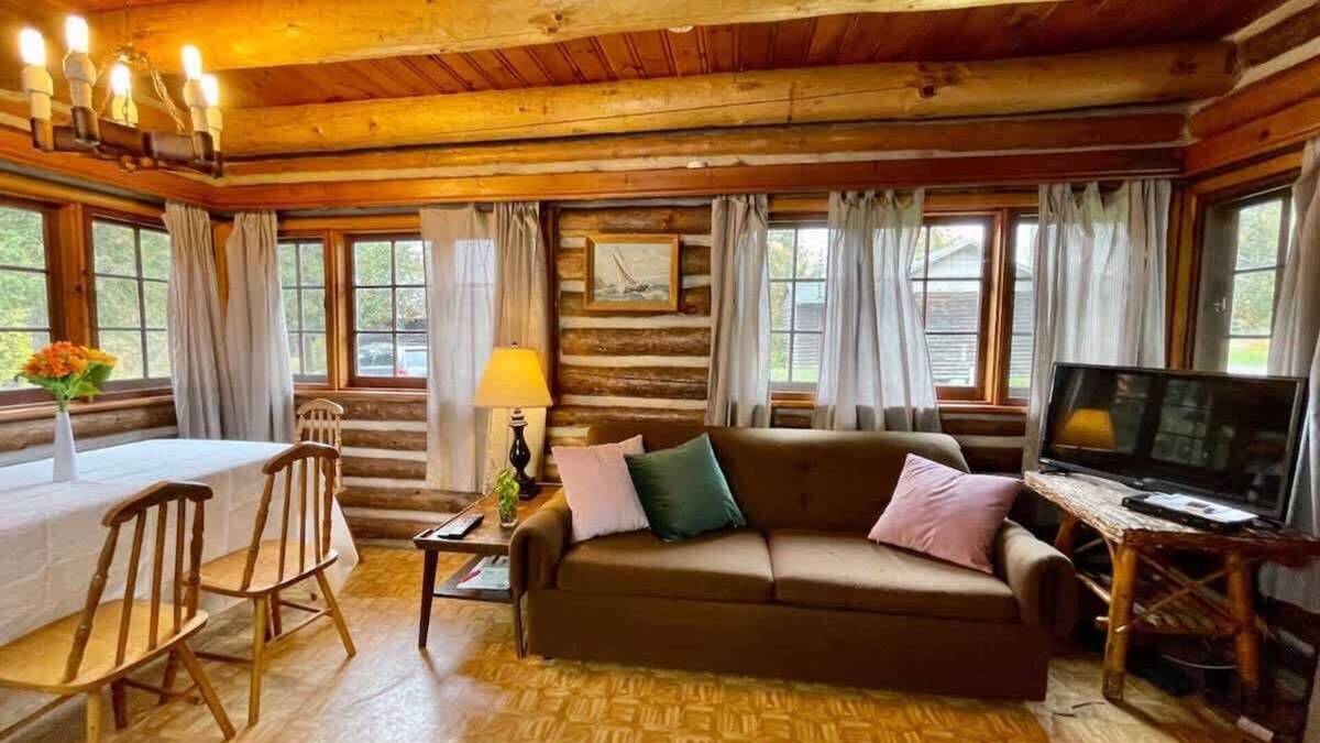 Rosedale Cabin | 2-Bedroom - Balsam Lake Cottages Resort #12