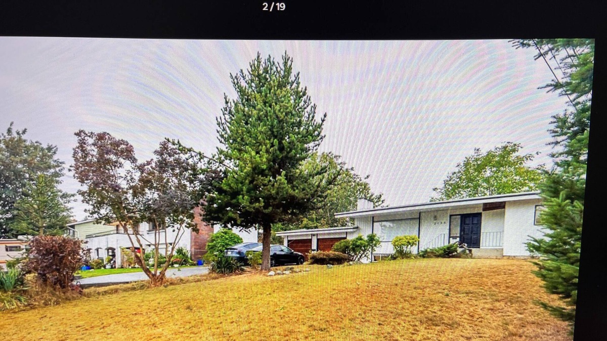 South Clearbrook House | 2 bedroom basement in Abbotsford with parking