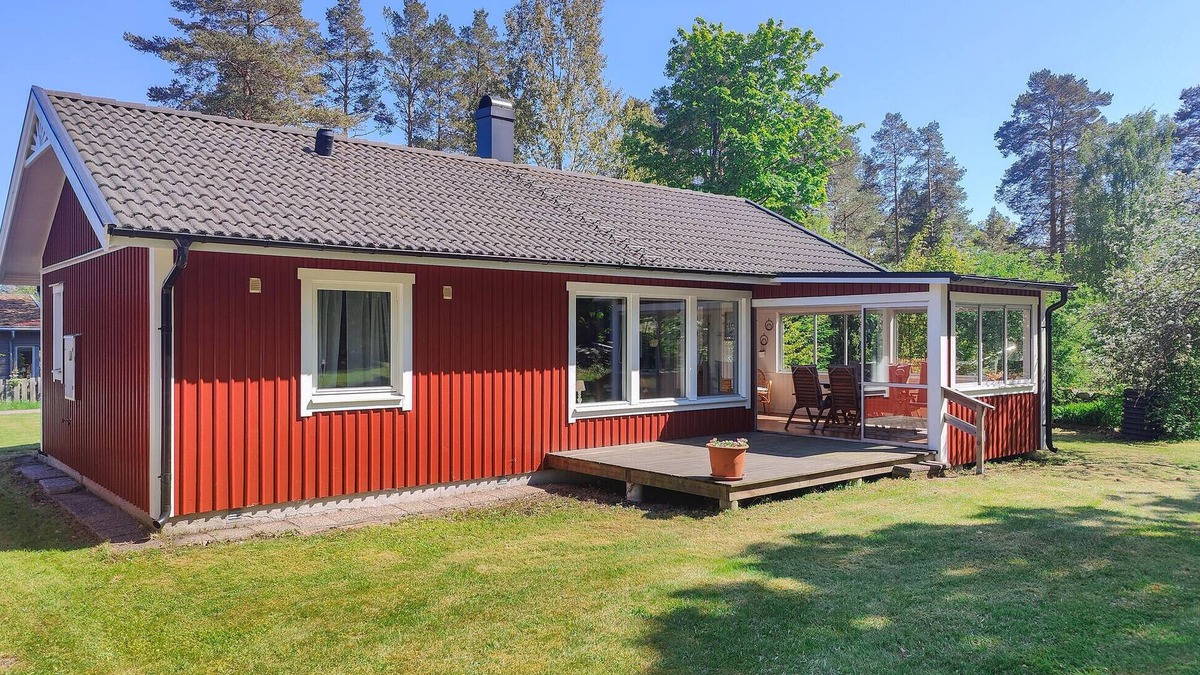 Slakmore Strand House | 2 bedroom beautiful home in Rockneby