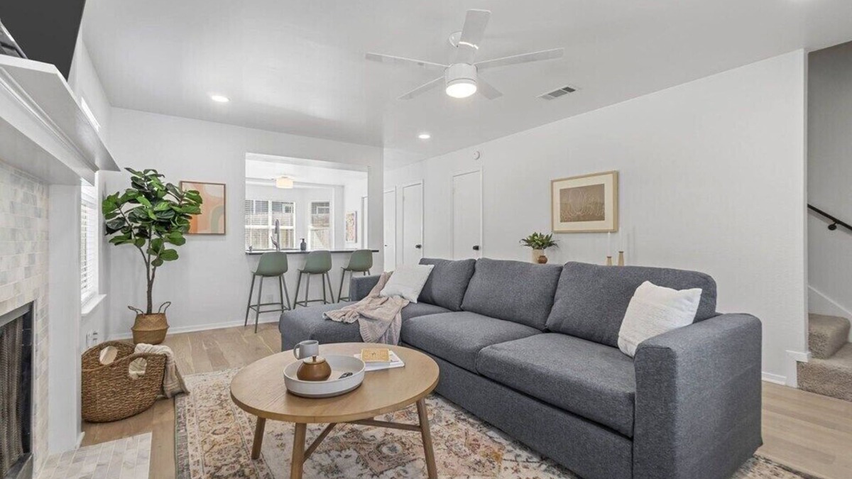East Riverside - Oltorf House | 2 Bedroom Boho East Austin Retreat - Sleeps 6!