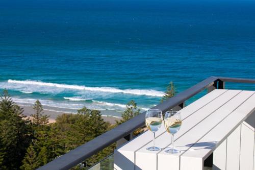 Broadbeach Apartment | 2 Bedroom Broadbeach Stay Walk to Beach