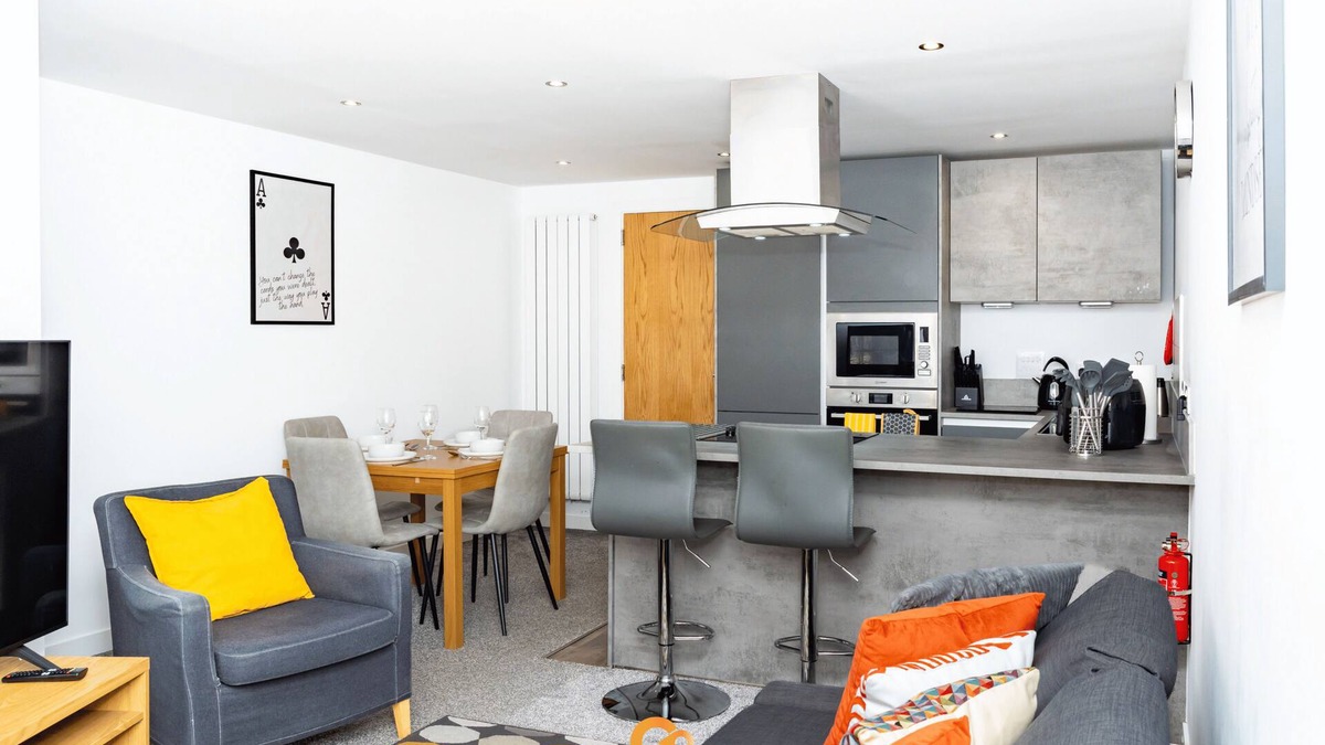 Dundee Apartment | 2 Bedroom by Central Serviced Apartments