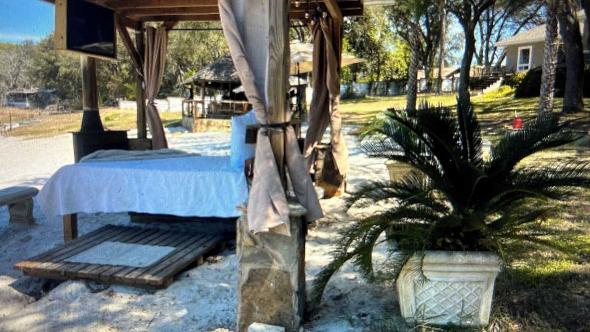 Thomas Drive Cabin | 2 Bedroom Cabin on Private Beach with Tiki bar & Cabana!