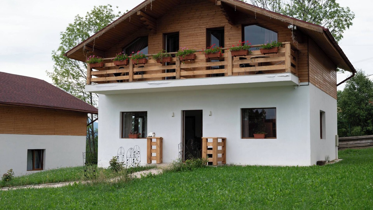Bran Ski Chalet | 2-Bedroom Chalet Near Dracula’s Castle – Your Cozy Escape