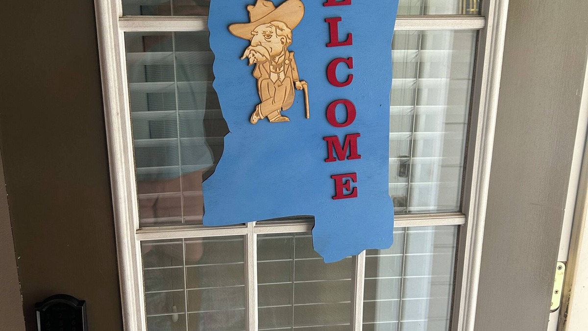 Oxford Condo | 2-bedroom condo about 1 mile from Ole Miss campus. Pets welcome