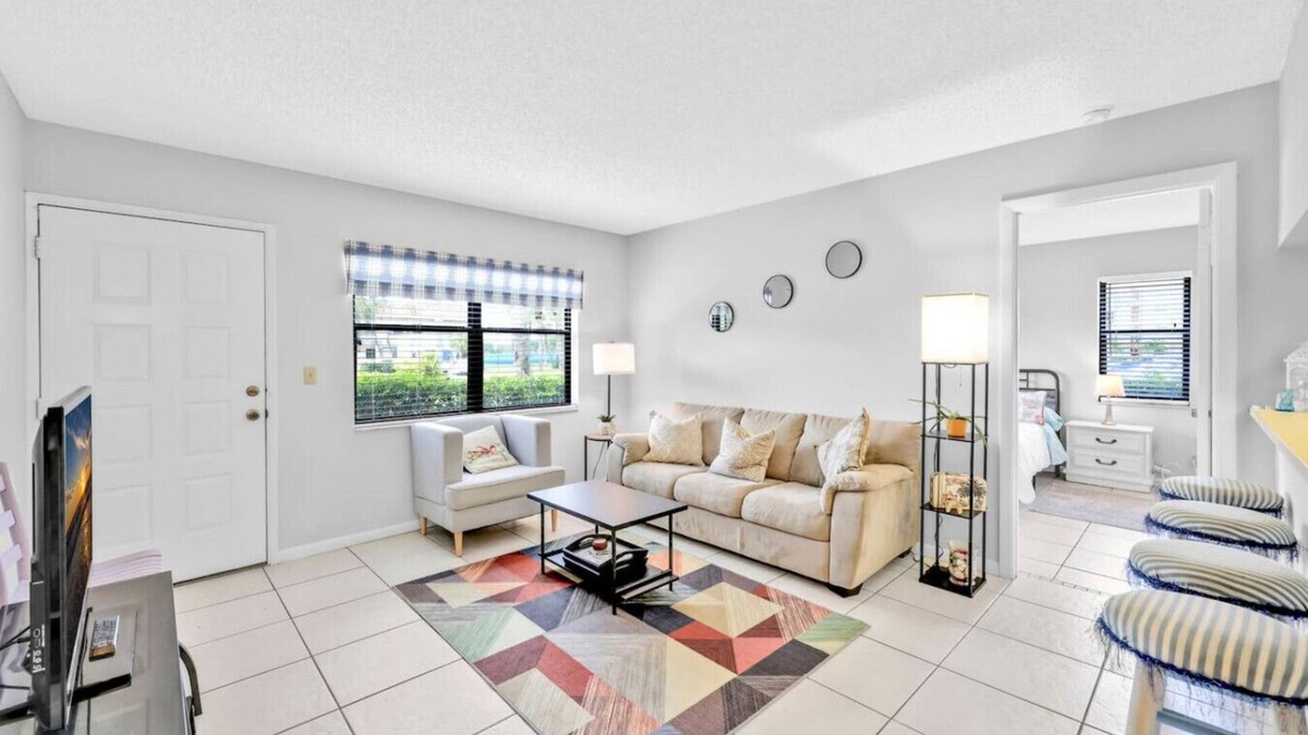 Golden Gate Condo | 2-Bedroom Condo in Naples!