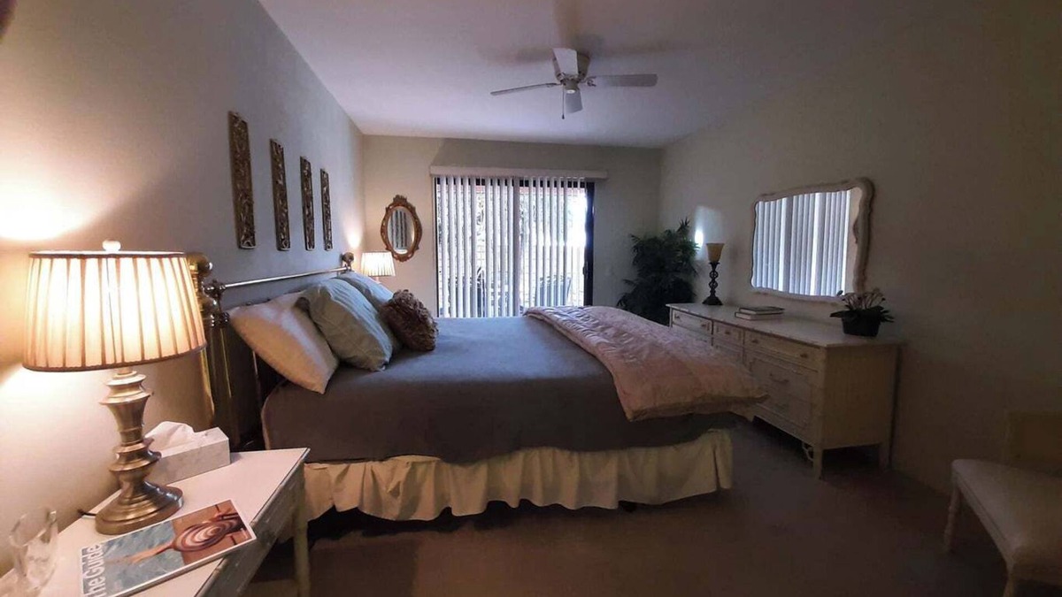 Palm Springs Condo | 2-bedroom condo in beautiful Palm Springs no car needed