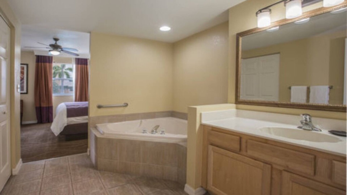 Survey Creek Condo | 2 Bedroom Condo, Kitchen, Sleeps 8, at Pompano Beach, Wyndham Palm-Aire Resort!