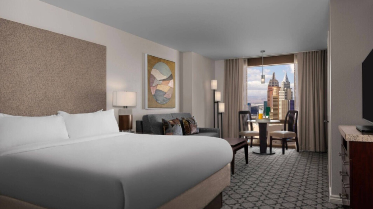 Las Vegas Condo | 2 Bedroom Condo, Sleeps 8, at Marriott Grand Chateau Resort!