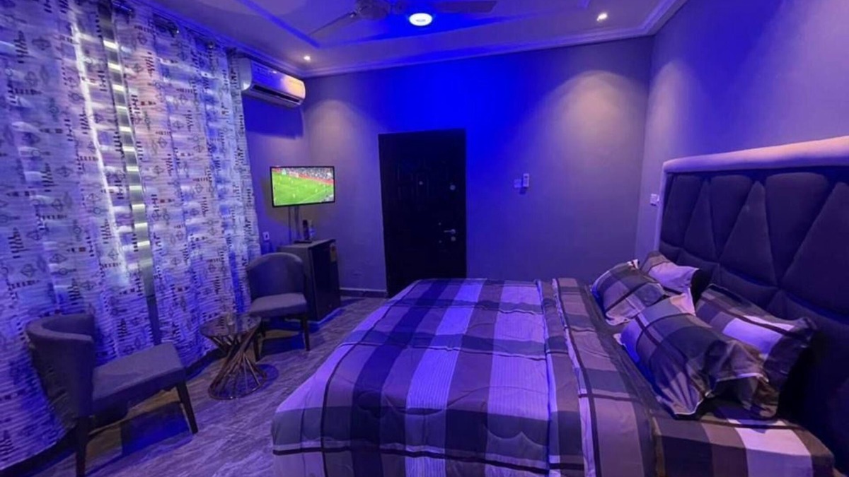 Dansoman Apartment | 2-bedroom corporate apartment in enjoyable Accra with AC, WiFi