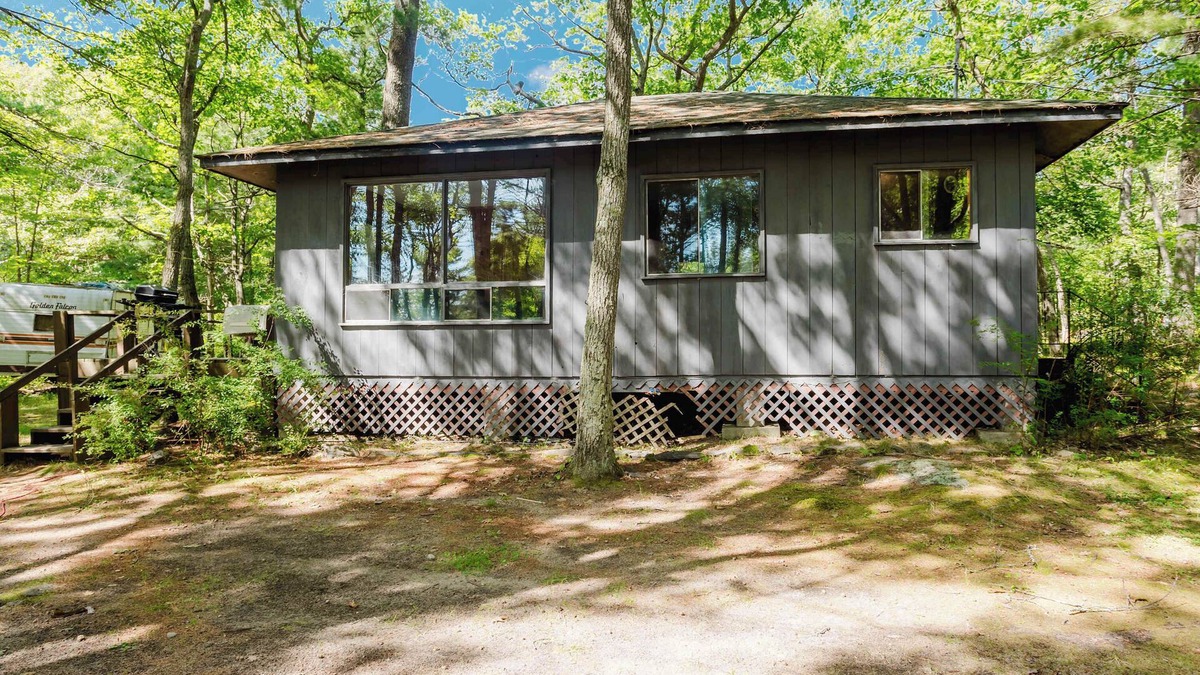 Carling House | 2-Bedroom Cottage #11 - Sand Bay
