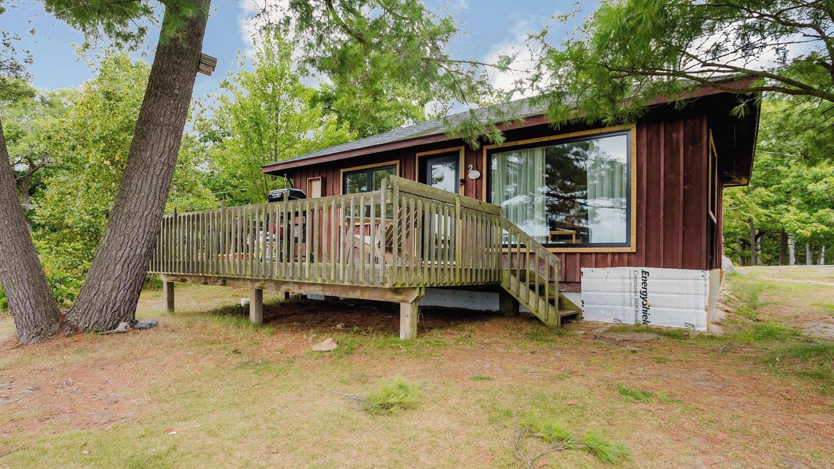 Carling House | 2-Bedroom Cottage #2 - Sand Bay