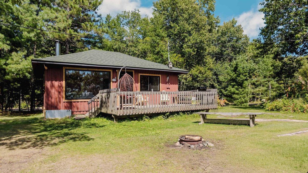 Carling House | 2-Bedroom Cottage #4 - Sand Bay