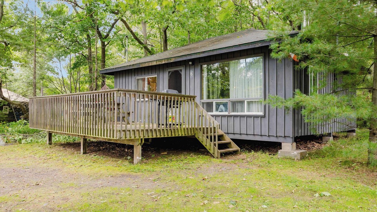 Carling House | 2-Bedroom Cottage #6 - Sand Bay