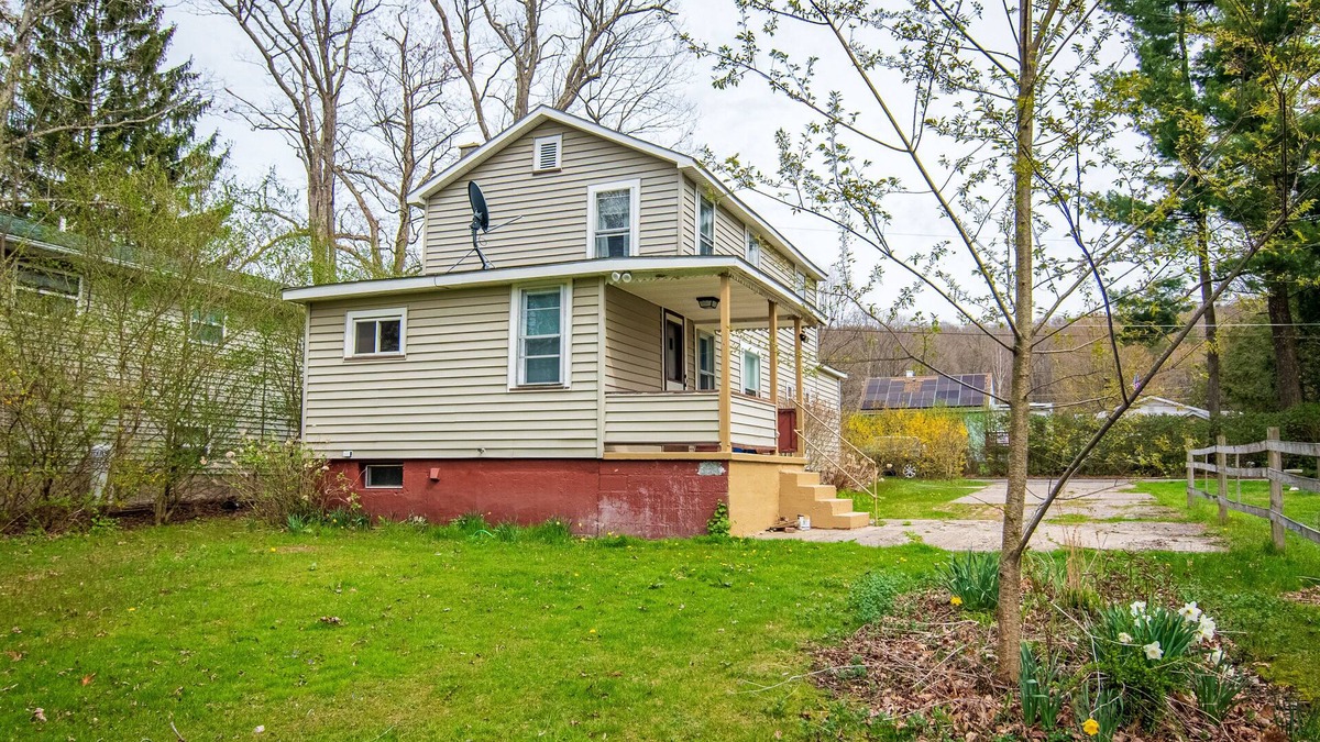 Mountain Top Cottage | 2 Bedroom Cozy Cottage!