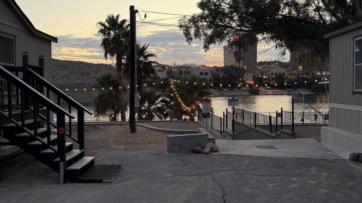 Bullhead City Apartment | 2 bedroom cozy family suite near casinos and rivers