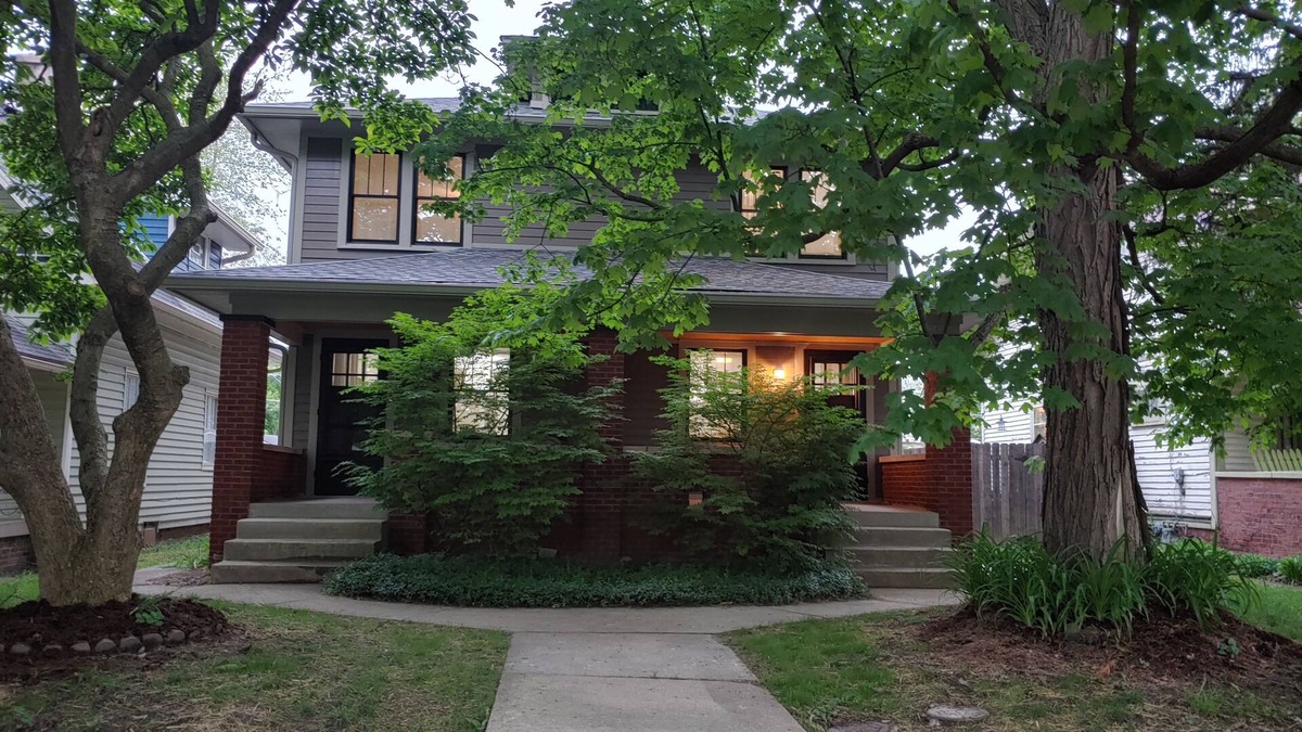 Irvington House | 2 Bedroom Dble. 1 1/2 Bath, Pet Friendly