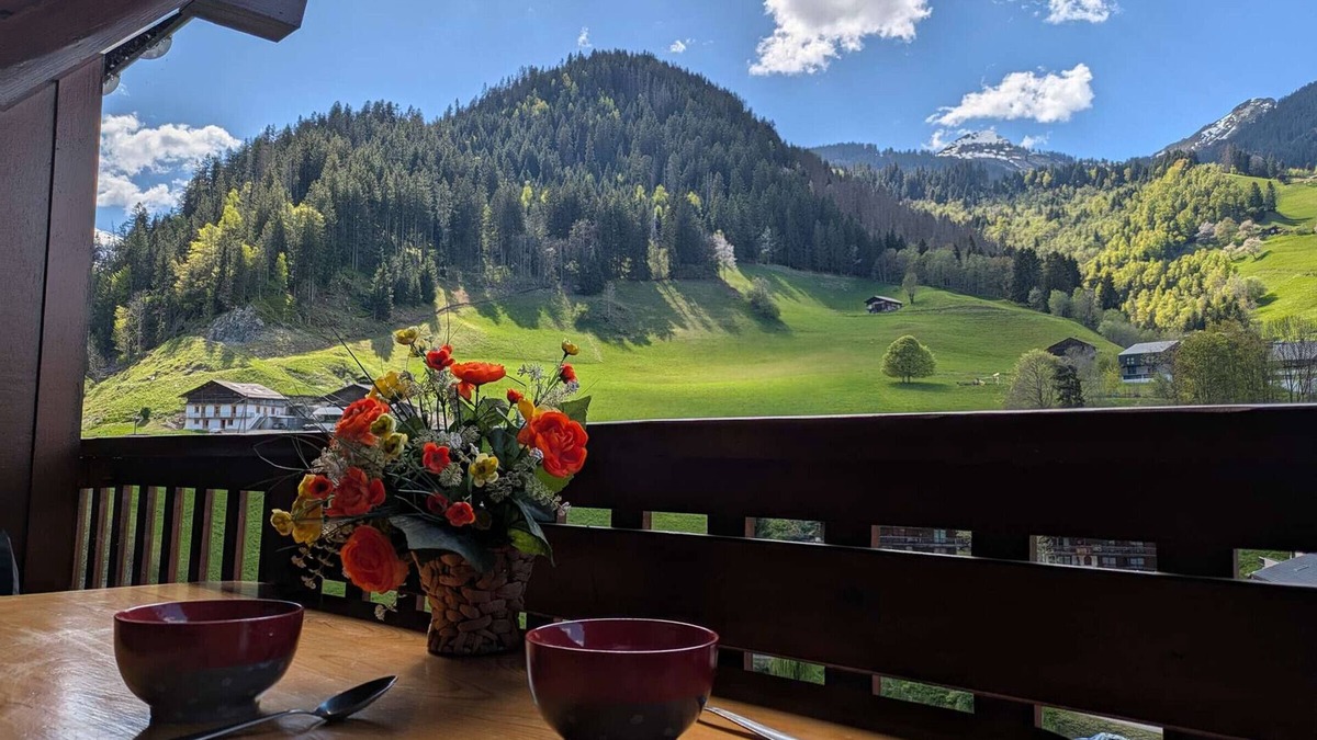 Areches Apartment | 2-Bedroom Duplex, Pool, Close to Lifts, Sleeps 6