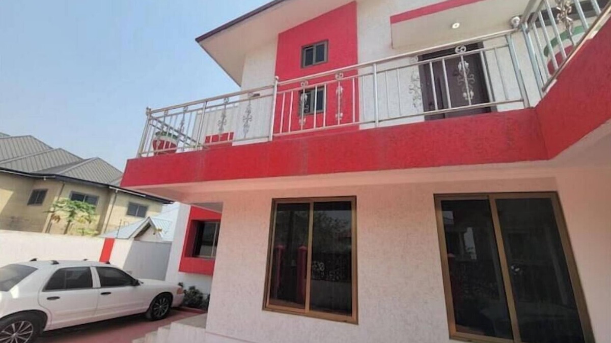 Accra House | 2 Bedroom Exctv Home @Sapeiman
