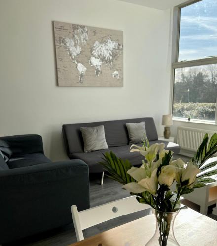 Wellingborough Apartment | 2 Bedroom Flat Ground Floor in Town Center