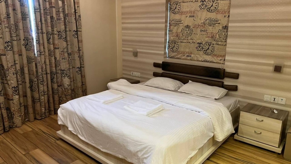 Arpora House | 2 Bedroom Fully Furnished Apartment with Swimming pool for 6 pax in Arpora Goa