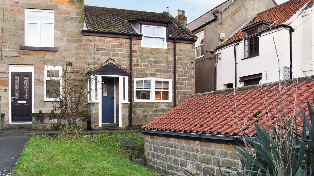 Hinderwell Cottage | 2 bedroom accommodation in Hinderwell, near Whitby