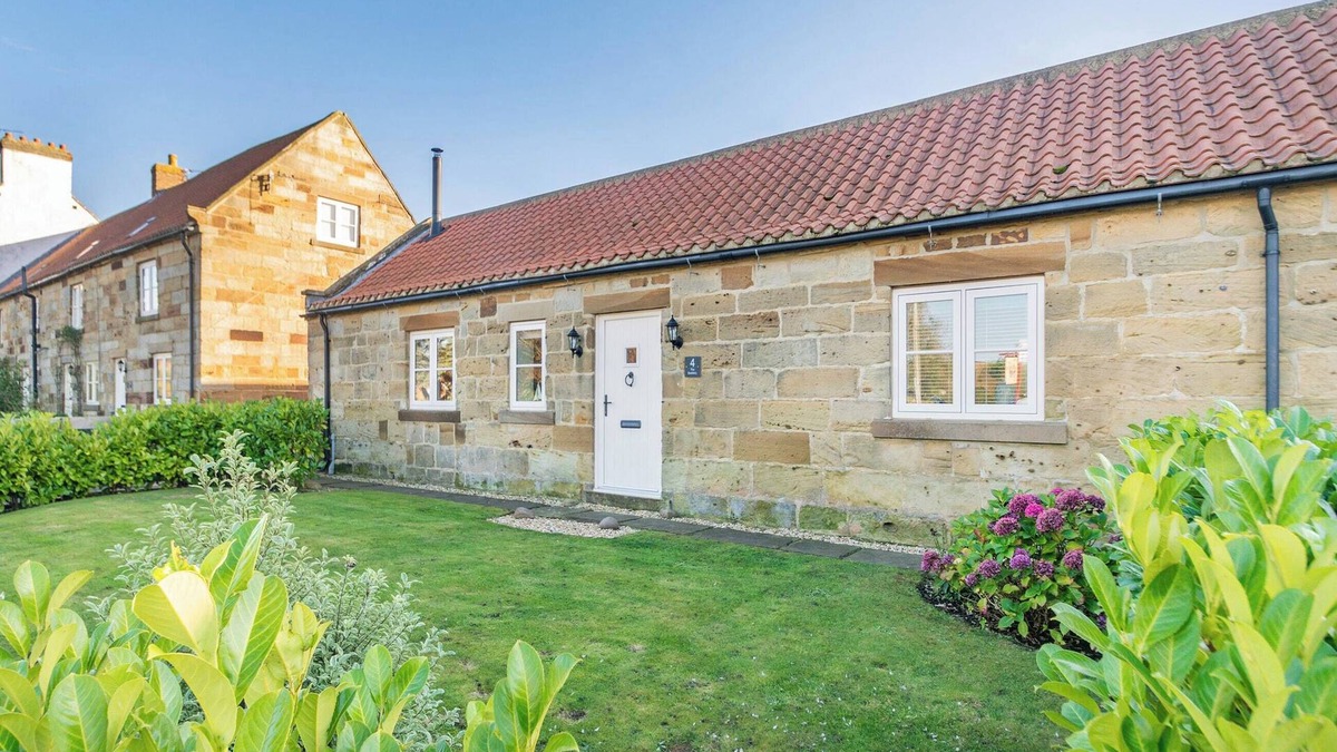 Easington Cottage | 2 bedroom accommodation in Easington, Near Staithes