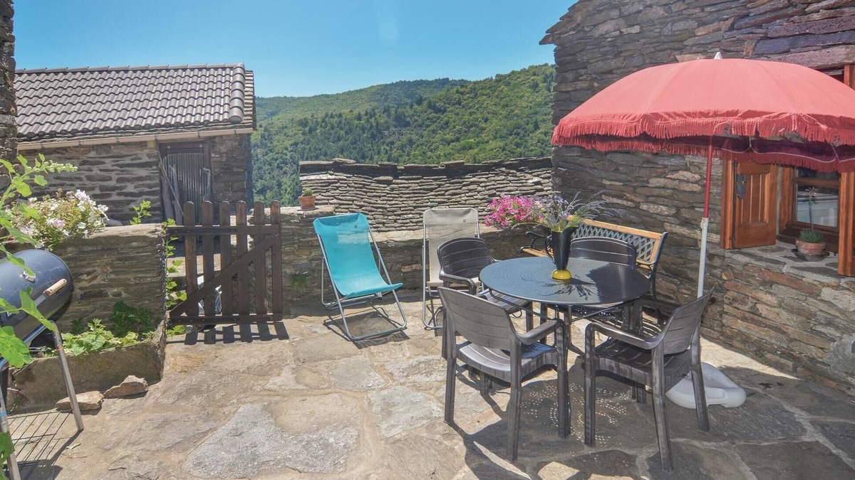 Bonnevaux House | 2 bedroom gorgeous home in Bonnevaux