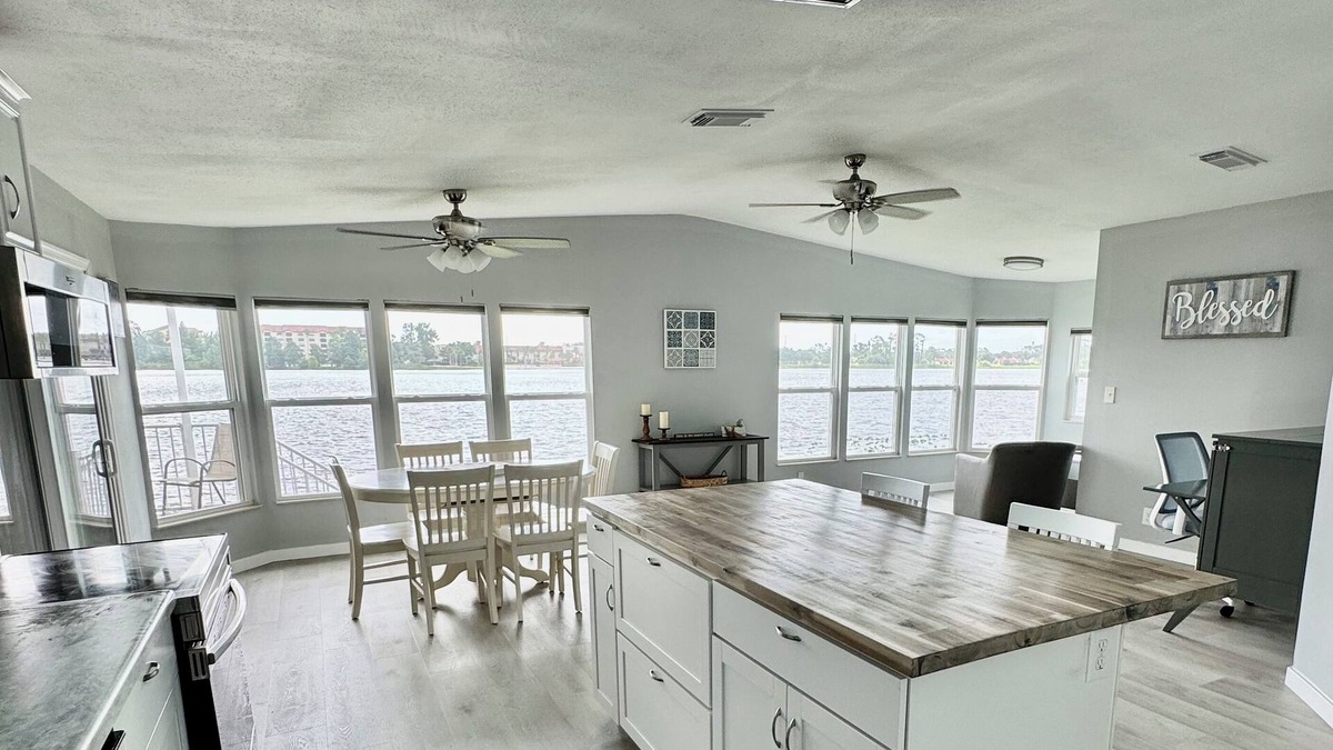 Vista del Lago House | 2-bedroom home 5 miles to Disney on Lake. Four Corners. Vista Del Lago amenities