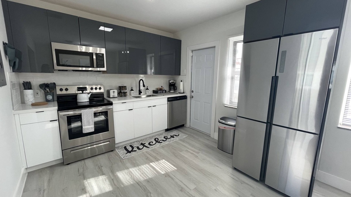 Coral Way House | 2 bedroom home near Kaseya Center/Beaches/Downtown Miami/Port n
