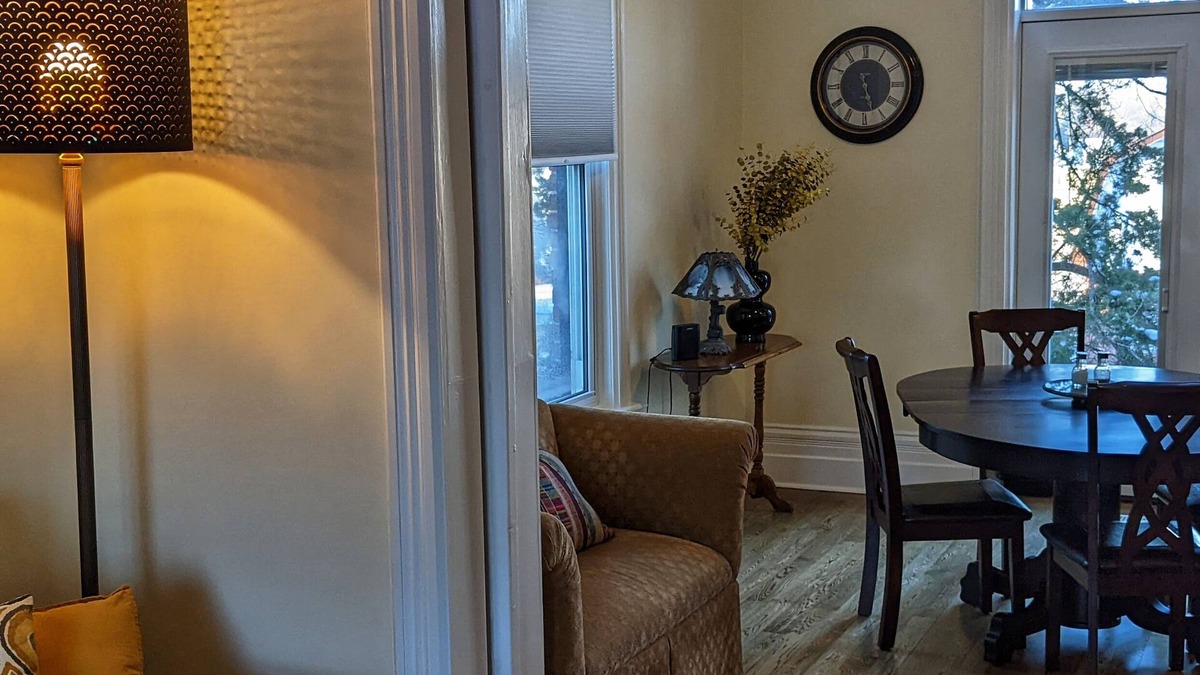 Stratford House | 2 bedroom home, steps away from the town centre, theatres, restaurants & river.