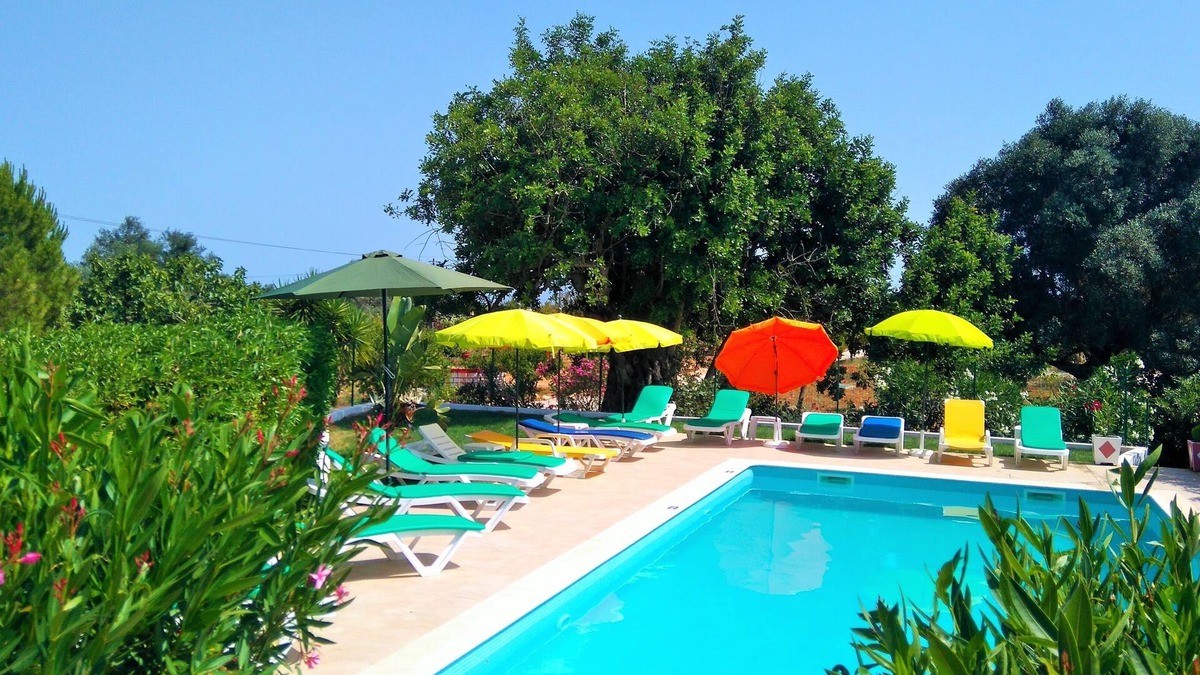 Alpouvar House | 2 bedroom house in beautiful rural property with pool Albufeira