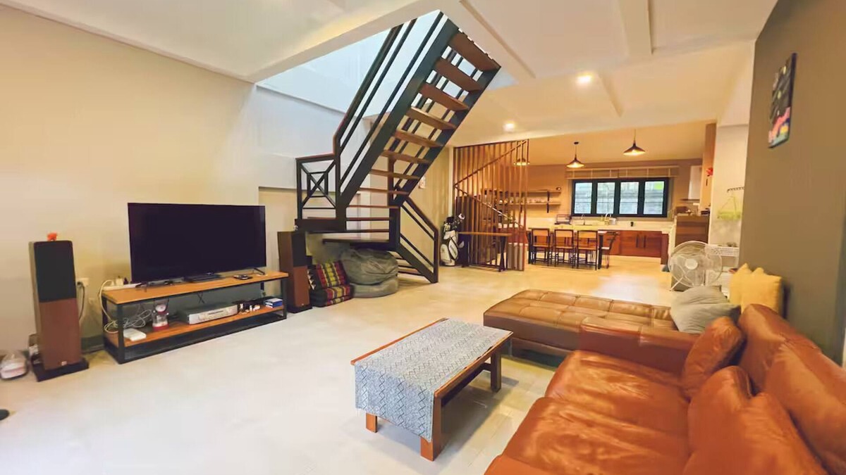 Chang Phueak House | 2-bedroom house in Maya/Nimman with WiFi, AC. Relax & Unwind!
