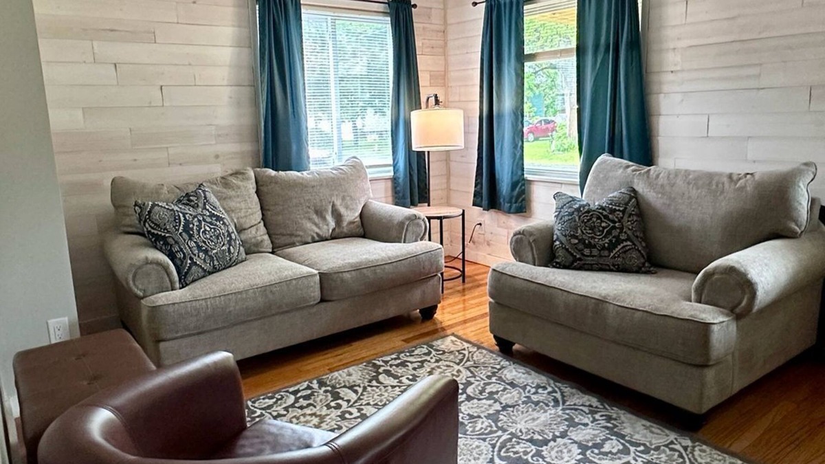 Glens Falls House | 2-bedroom house in Glens Falls 8 Minutes From Lake George