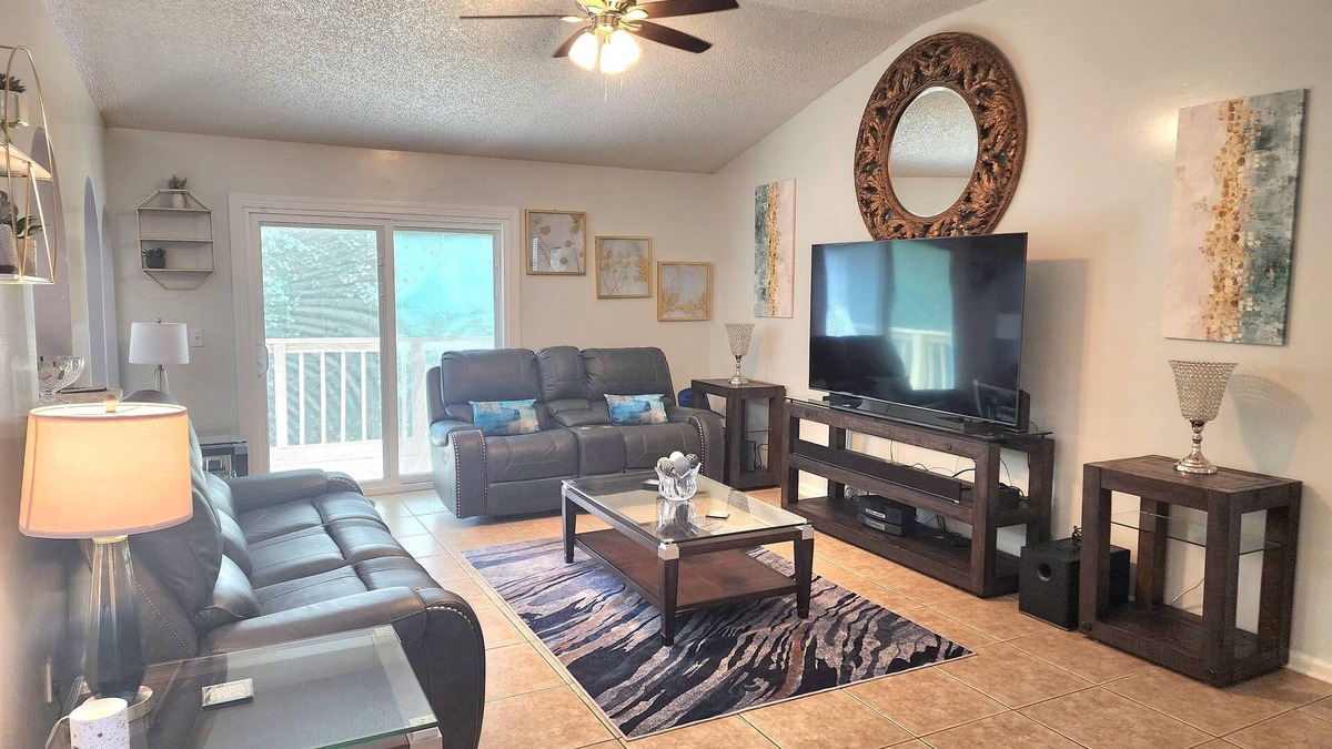 Arlington House | 2 bedroom house in Arlington, Stadium, St John Town Center