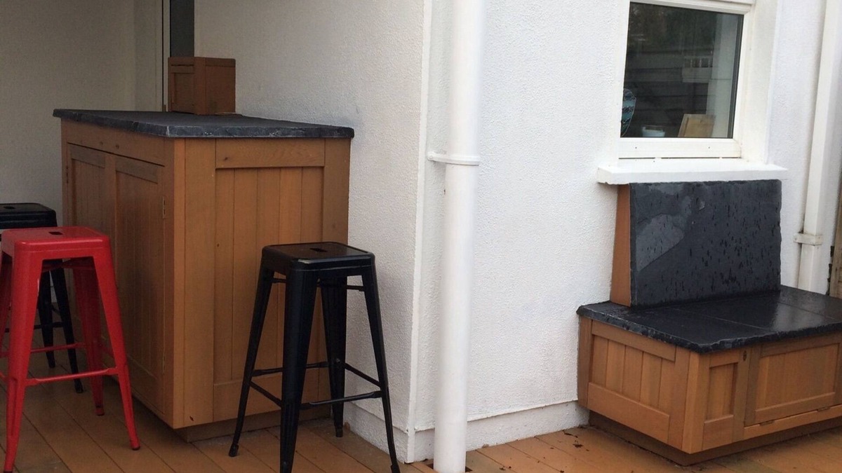 Galway House | 2 Bedroom in Salthill, steps from Galway Bay!
