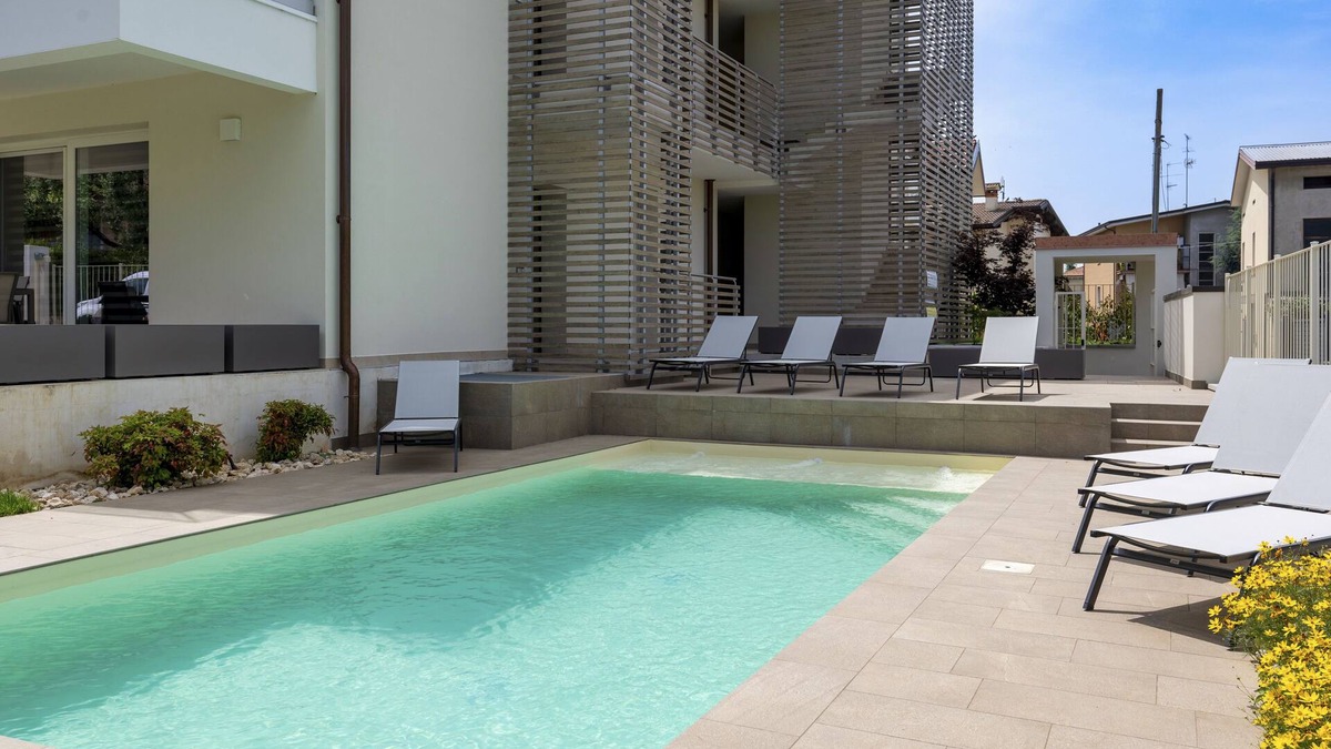Rivoltella Apartment | 2 Bedroom Apartment in Desenzano del Garda