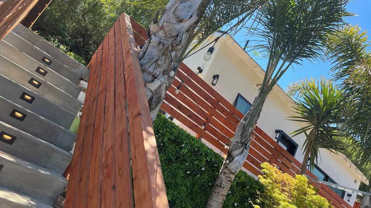 Paradise Valley House | 2-bedroom luxurious guest house in serene South San Francisco with AC, WiFi
