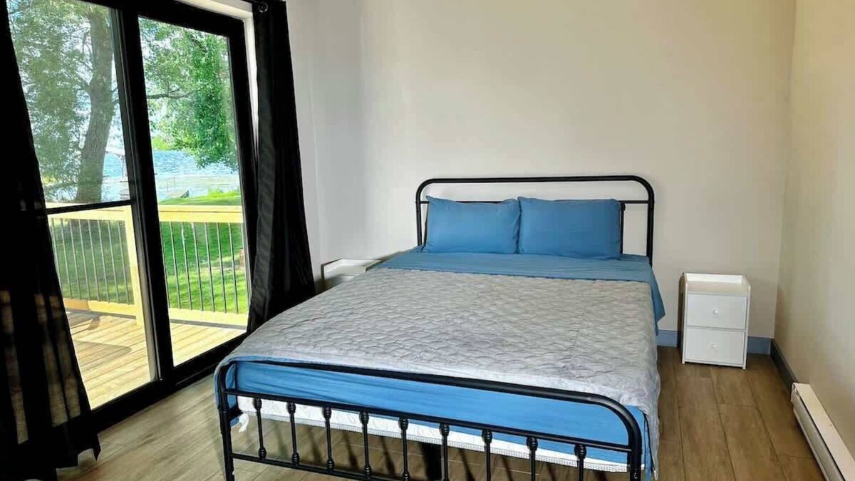 Harwood Cabin | 2-bedroom Lake Front Cottage in Harwood, ON #6