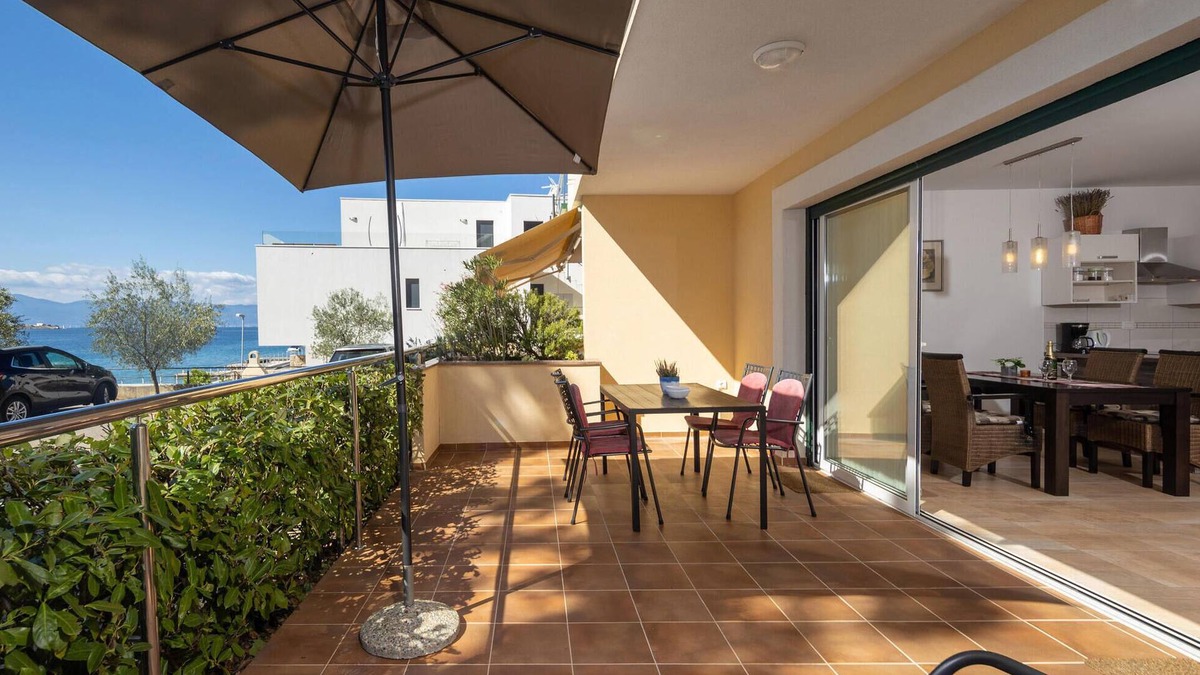 Municipality of Omisalj Apartment | 2 bedroom lovely apartment in Omisalj