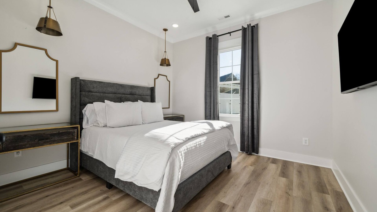 Helena Condo | 2 Bedroom, Main Level