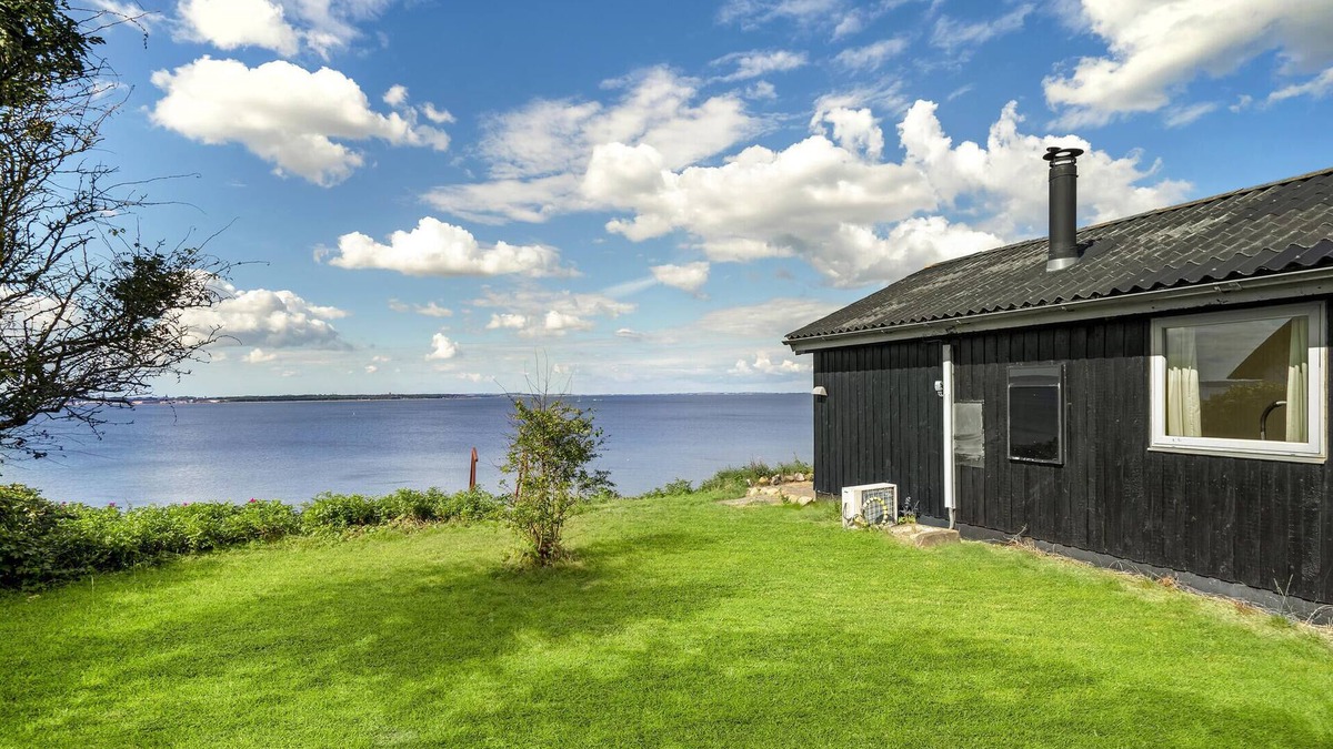 Ronbjerg House | 2 bedroom nice home in Roslev