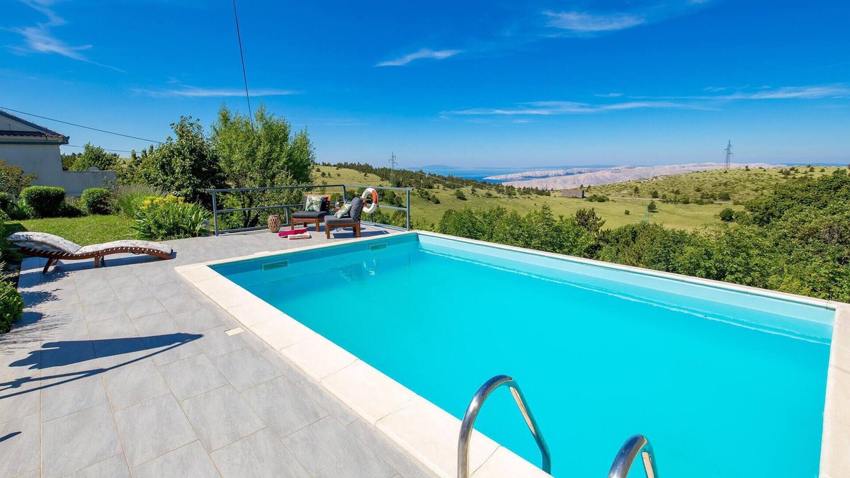 Vratarusa House | 2 bedroom nice home in Senj