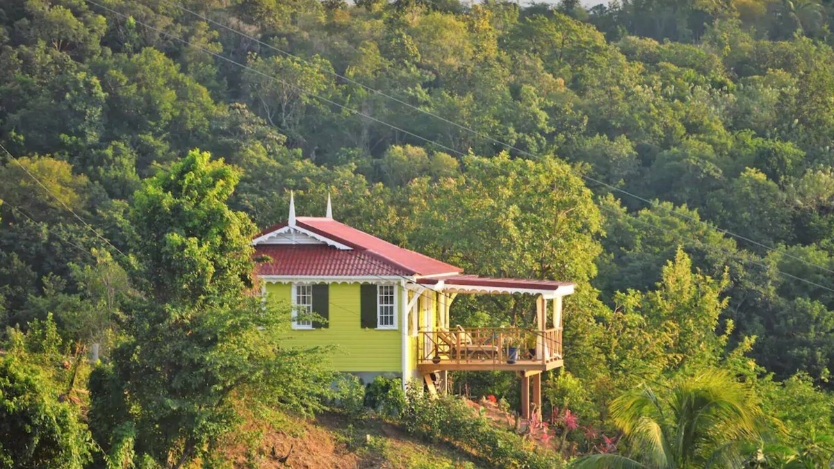 Portsmouth House | 2 bedroom, ocean-view oasis