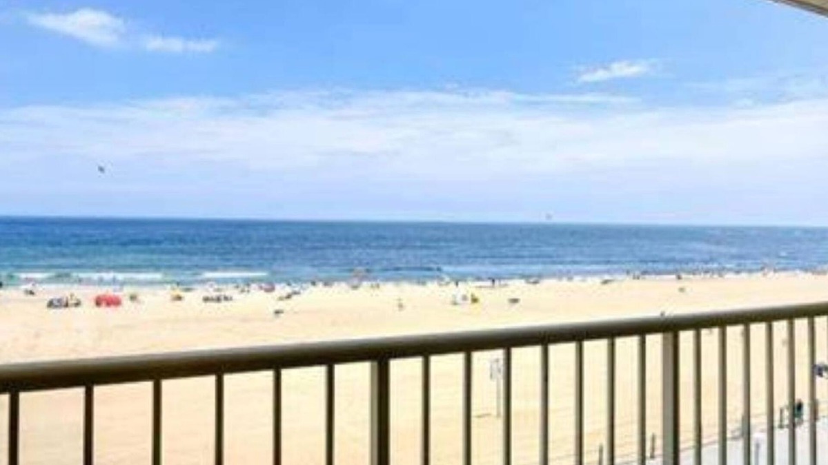 Northeast Virginia Beach Resort | 2-bedroom Oceanfront Condo at Beach Quarters Resort with 2 Oceanfront Balconies