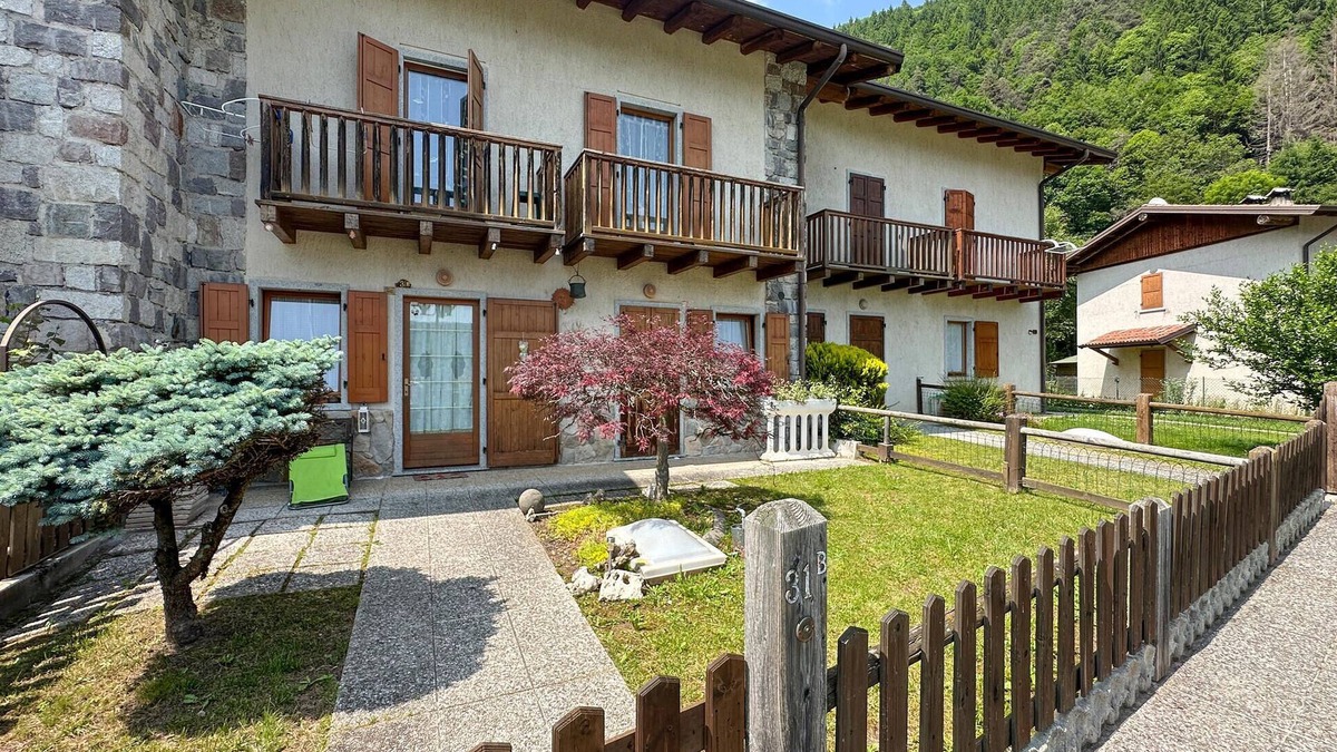 Bagolino House | 2 bedroom pet friendly home in Cerreto