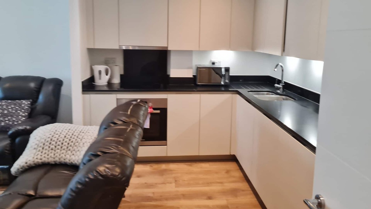 Ealing Common Bed & Breakfast | 2 bedroom private apartment with breakfast
