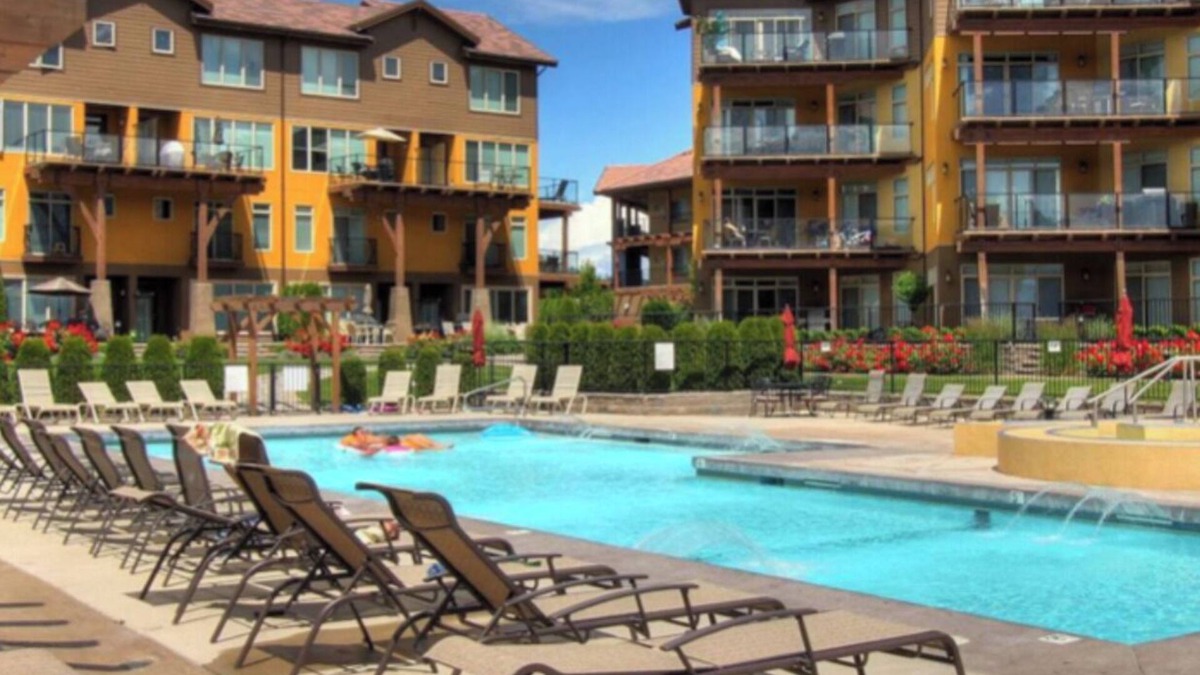 Westbank Condo | 2 bedroom , private condo at Barona Beach W Kel. Boat slip also available.