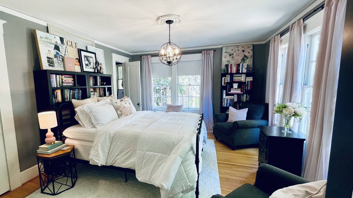 Fresno Cottage | 2 bedroom private entrance pool suite