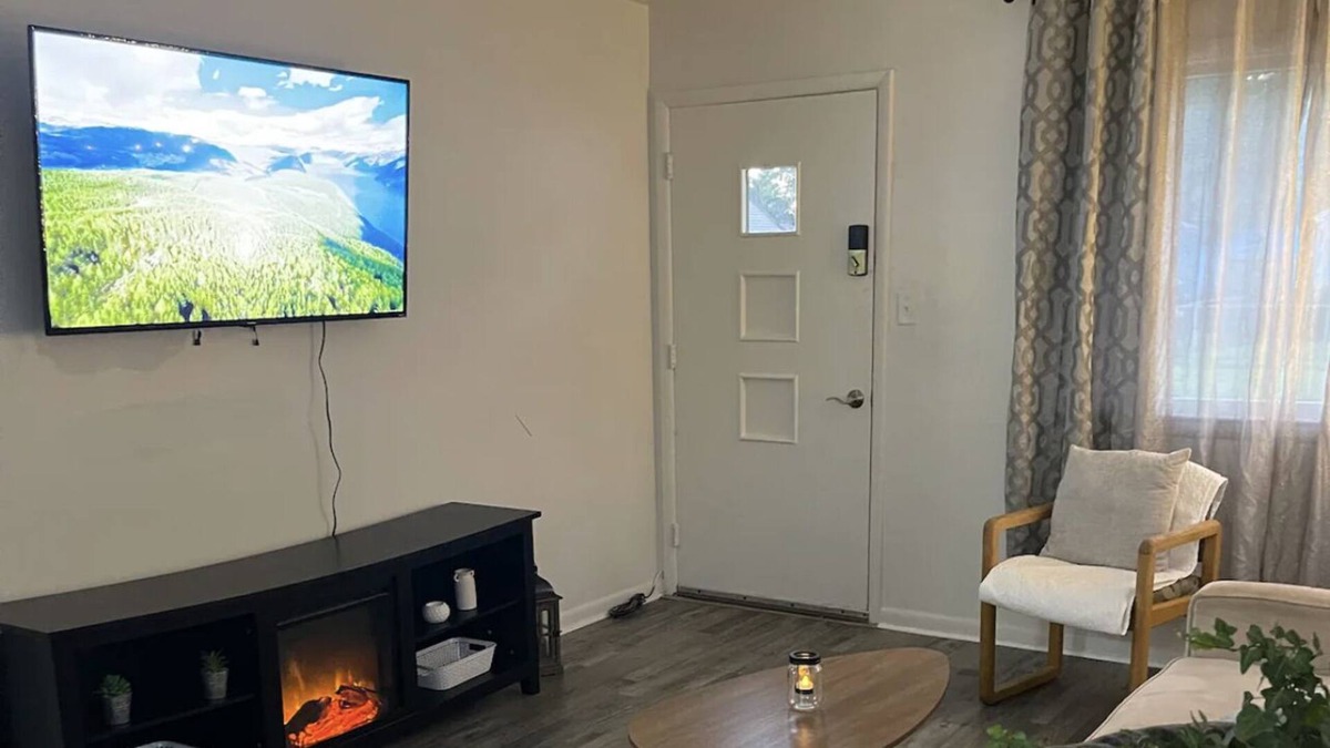 Flint House | 2 bedroom Relaxation TinyHouse